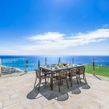 Sleeps 8 With Pool Air Con And Wifi Villa *