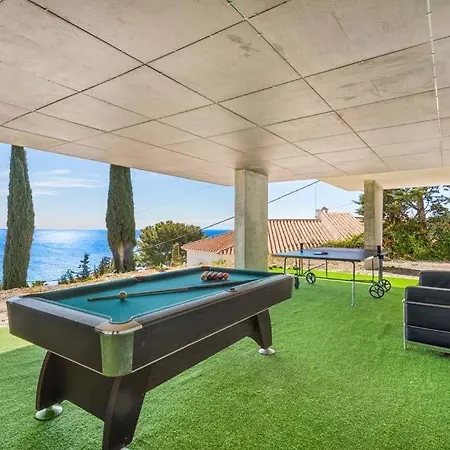 Sleeps 8 With Pool Air Con And Wifi Villa Nerja