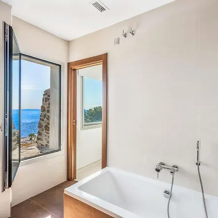 Sleeps 8 With Pool Air Con And Wifi Villa *